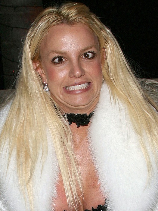 britney-spears-careta-hg-20091030