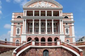 Manaus e o Chic Bazar