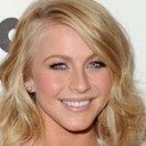 Batalha: Julianne Hough