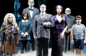 Musicais: Família Addams, Priscila A Rainha do Deserto, Mary Poppins, Rock Of Ages