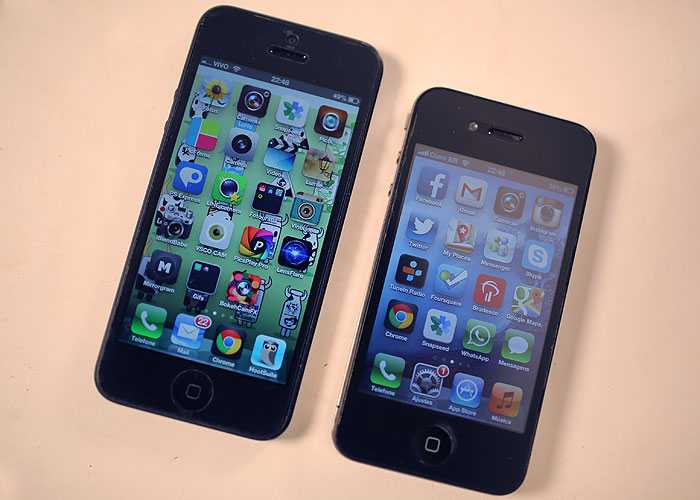 A diferença entre os tamanhos: iPhone 5 + iPhone 4