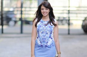 Look do dia: Vestido com estampa de azulejo