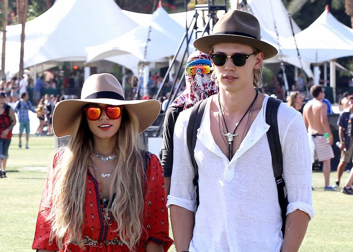 Vanessa Hudgens e o Austin Butler ~coachellando~