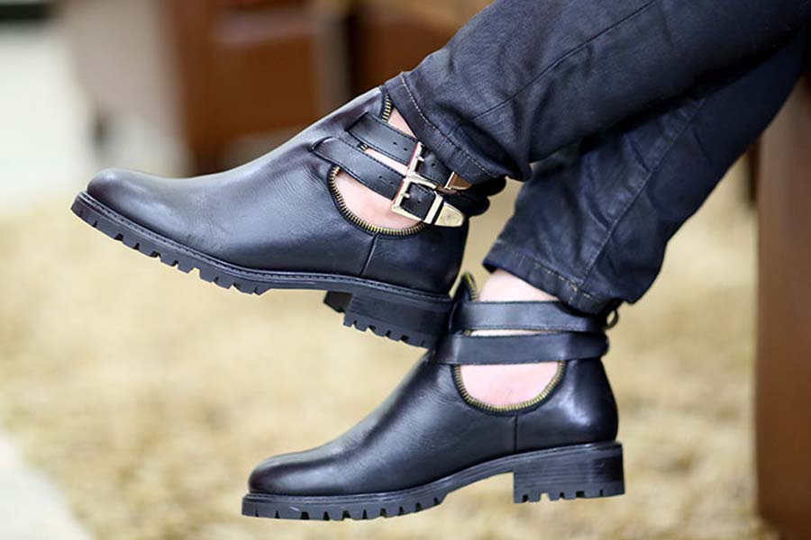 bota cut out boot