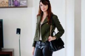 Look do dia: Couro e verde militar