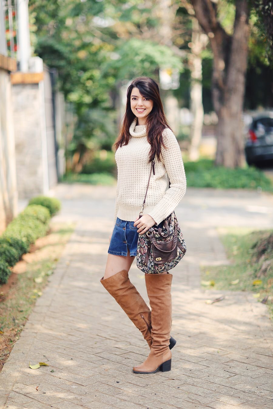 look saia jeans e bota