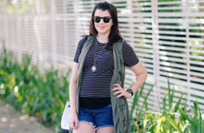 Look do dia: Listras e colete